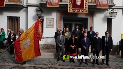 El Ayuntamiento de La Vilavella rinde homenaje a la A.M.A. Santa Cecilia por el 50 aniversario de su bandera