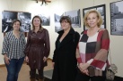 L'alcaldessa de Castell visita l'exposici fotogrfica 'La histria de la ciutat de Castell'
