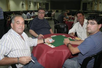 La falla Club Ortega encapçala el campionat de Truc.