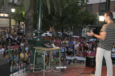 Los monólogos reúnen a cientos de aficionados.