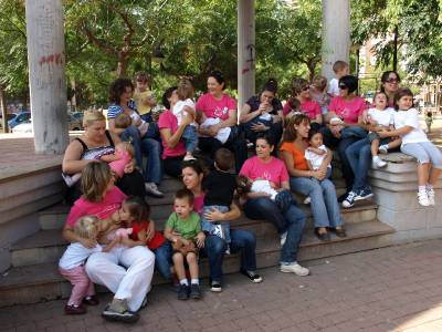 Mametes i més celebra el día de la lactancia materna