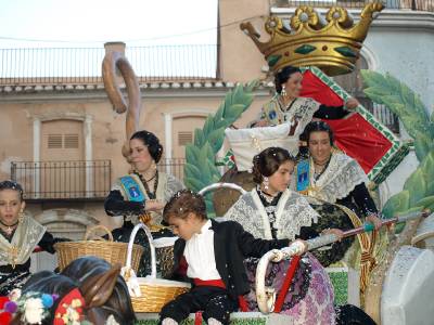 La Cabalgata-Pregón marca el inicio de las Fiestas Patronales de la Sagrada Familia y Santísimo Cristo