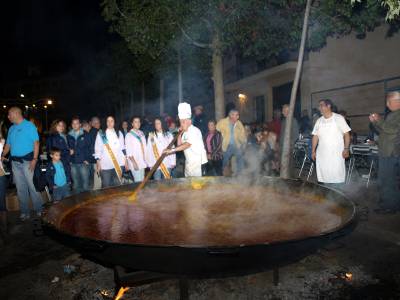 Más de 2.000 personas degustaron el empedrao de la Sagrada Familia