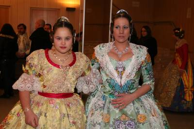 Sandra y Sara, falleras de 2010 para La que faltava