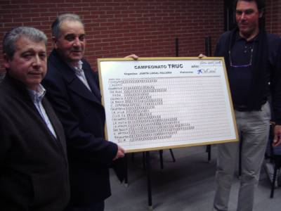 La Falla Club Ortega conquereix el campionat de truc.