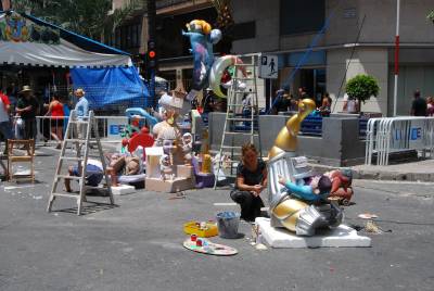 Alicante vibra ya con las hogueras