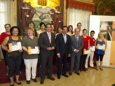 La Diputación entrega los diplomas a las 60 personas que han participado en el taller de cuidados de Alzheimer del Proyecto CESAD