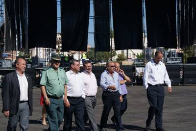 Lorenzo visita las instalaciones que acogen el Festival Arenal Sound