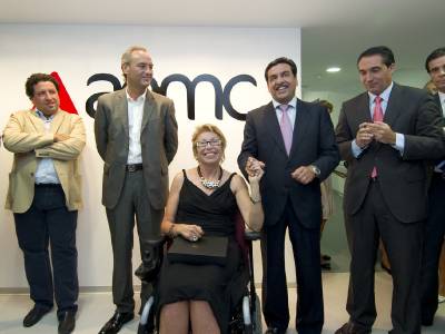 La Diputación impulsa el convenio intermunicipal de transporte adaptado con la Asociación de Esclerosis Múltiple