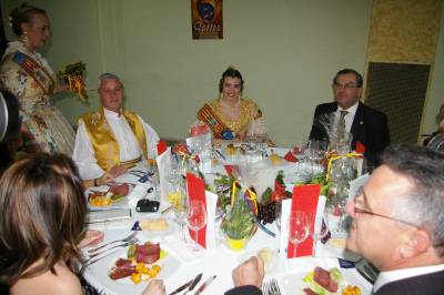 Burriana se vistió de gala para la cena homenaje a la reina fallera.