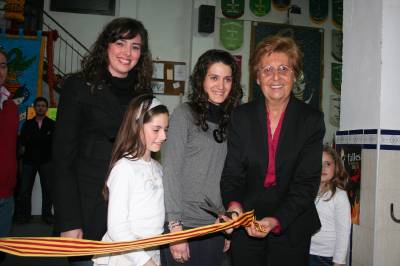 El Barrio Valencia recoge la historia de sus comisiones infantiles en una exposición gráfica.