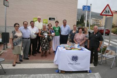 La Asociación de Enfermos de Alzheimer recauda fondos en Oropesa del Mar