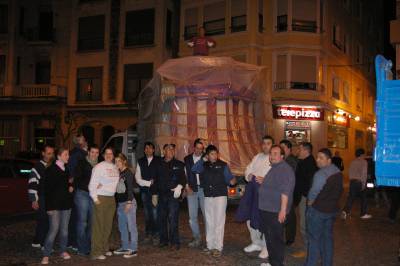 Las primeras fallas salen a la calle.