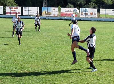 El Castellnovo C.F. zanja la visita del lder con empate (1 -1)