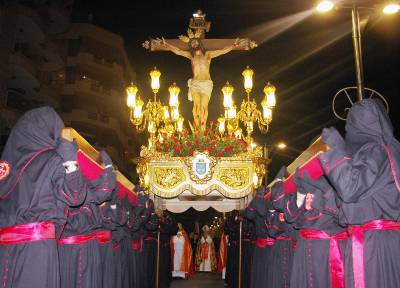 La procesión del Santísimo Cristo abre la Semana Santa