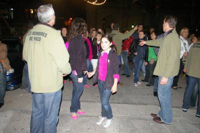 Burriana inicia las fiestas falleras con la “Nit de la Plantà”