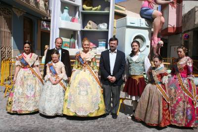 El Subdelegado del Gobierno visita la falla La Mota.