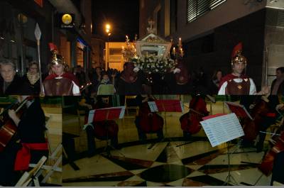Xilxes: Emotiva procesión del Santo Entierro