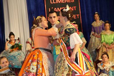 Estela Navarro y Zaira Méndez, falleras de la Sud-Oest