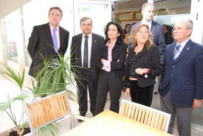 La Conselleria inaugura el Centro de Día casi año y medio después de finalizar las obras