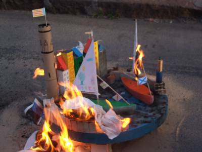 La falla Barri d’Onda celebró la fiesta de las minifallas.