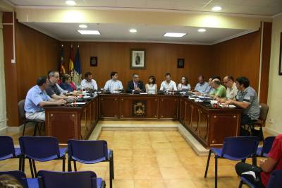 El pleno aprueba facturas para que continúen para los servicios del CEAM