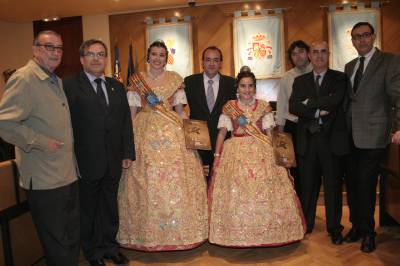 La presentación de “Les Creus de Maig” congrega a la Burriana fallera.