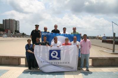 Las playas lucen ya los 17 galardones que certifican su calidad