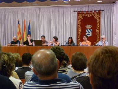 Los grupos políticos acuerdan presentar un recurso e iniciar movilizaciones contra la incineradora