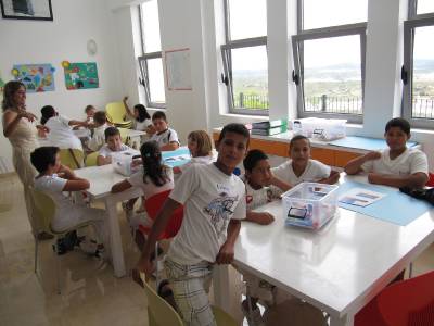 La Escuela de Verano del Centro Ambiental L’Albea de Vall d’Alba apuesta por las energías renovables