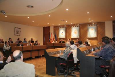 El sistema de elección de las Reinas Falleras continuará siendo el mismo pese a que solo tres fallas están a favor.