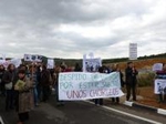 250 persones de Nules es manifesten contra els retalls en educació a l\'Aeroport de Castelló