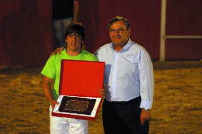 El Rata recibe el homenaje de su pueblo, Los emboladores de Calig ganan el concurso de emboladas.