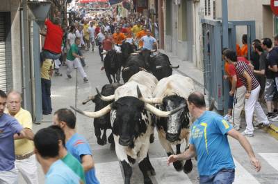 Un encierro rápido, sin incidentes y con mucho público