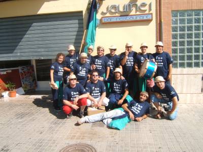 La peña 'Hatuketinporta' organiza por cuarto año 'La Volta als Bars de Burriana'