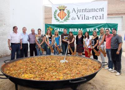 2.000 personas participan en la Festa de la Tercera Edad