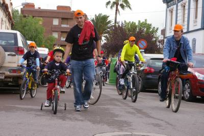 Las bicis y la gimnasia rítimica copan la jornada deportiva de las fiestas