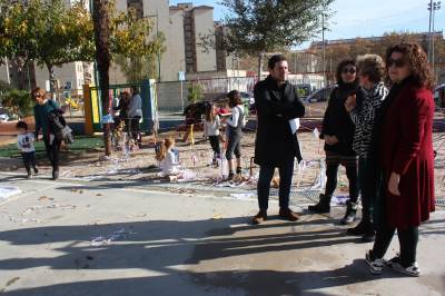 Recreacas transforma los desechos en arte en el CEIP Llus Revest