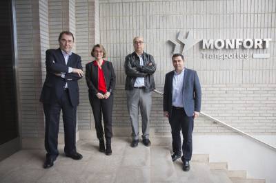 La rectora, Eva Alcn, rectora de la UJI, realiza una visita institucional a Transportes Monfort