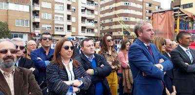 Vox visita las fallas de Benicarló y Vall de Uxó y muestra su respaldo a tradiciones y fiestas