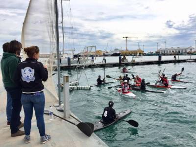 El Club Regatas Satine-Burriana de caiac polo haurà de lluitar en l´últim torneig de la temporada per seguir en primera divisió