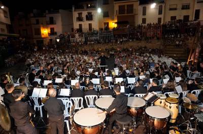 La Serenata al Bou emociona el públic de Vilafamés