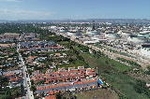 Un dron topografía los terrenos de la pantalla verde de Almassora