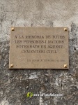 Les Coves de Vinrom? instal?la una placa commemorativa en el cementeri de cara a la festivitat de Tots els Sants