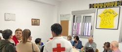 Visita del Ayuntamiento de Betx a los talleres de la Cruz Roja