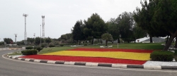 Las banderas de Espaa y la Comunitat Valenciana vuelven a lucir en La Llosa